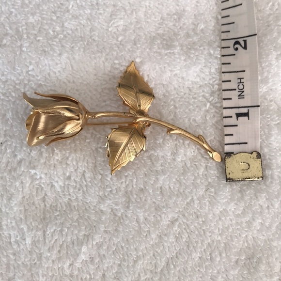 Gio Vanni Di Rocco Vintage Gold Toned 3-Dimensional Rosebud Brooch - Picture 4 of 5